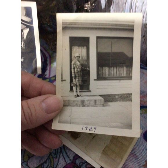 1920’s Antique Bundle of Snapshots Photos Black & White Small Vintage Photos - Picture 9 of 9